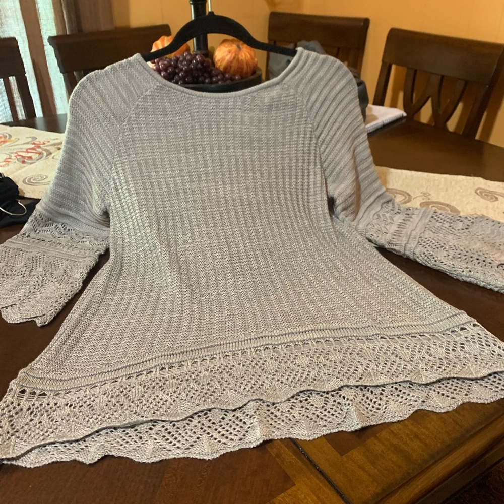 Sweater NWOT LIGHT GRAY WITH DETAILS AROUND ARMS AND BOTTOM